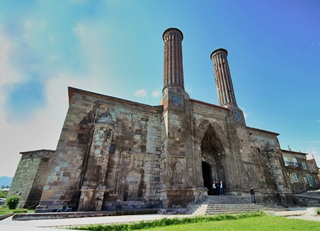 Erzurum Cifte Minareli Medrese